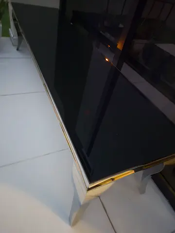 TV TABLE