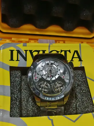 Invicta black stainless steel Mens watch battery operated In new condition