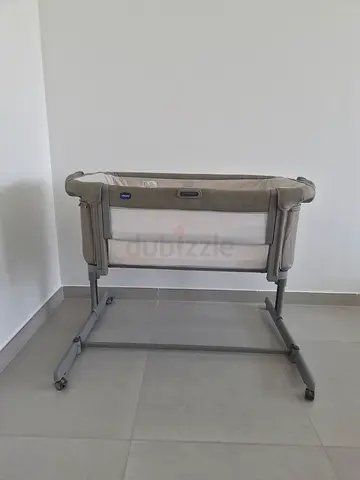 👶 Chicco Next2Me Essential Crib – Barely Used!