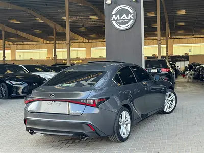 صورة 3 لـ 2023 Lexus IS-SERIES