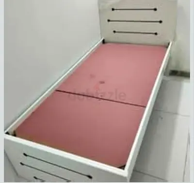 Single bed with out mattress