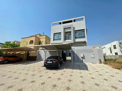 Villa for annual rent in Al Zahiyah area – Ajman, 5 bedrooms | Prime location