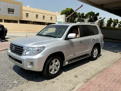 Toyota Land Cruiser GXR 2015 | GCC Specs | Reliable V8 Performance