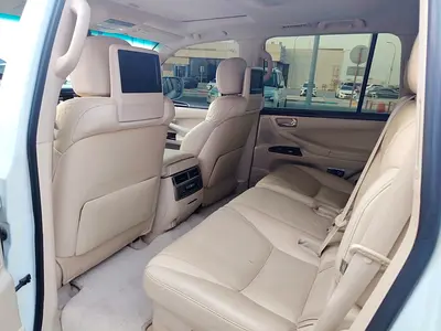 صورة 14 لـ 2013 Lexus LX-SERIES