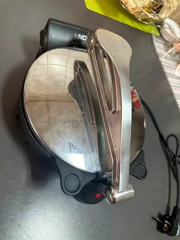 Electric Roti/Chapati Maker - Stainless Top, Good Condition