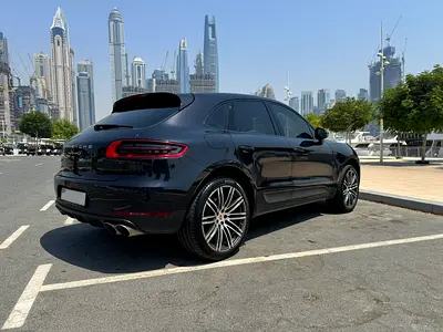 2018 Porsche MACAN photo 5