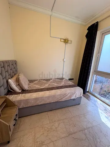 Private partition room for Single person available in JVC