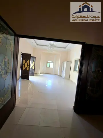 Villa for Rent A villa for rent in the Qadisiyah area, consisting of 3 bedrooms, a maid's room, a living room, a large kitchen, and outdoor parking.