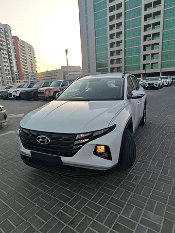 2022 Hyundai TUCSON photo 2