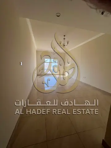 غرفة وصالة + 2 حمامات + تكييف مجاني + شهر مجاني + باركن مجاني | القليعة – الشارقة