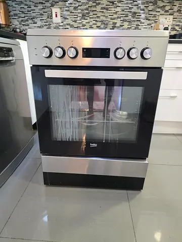 Used freestanding electric oven with stovetop - stainless steel