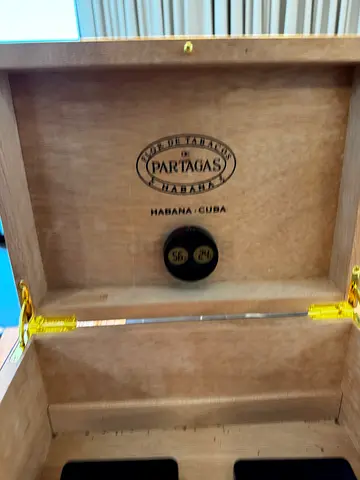 Original Partagas wooden Humidor in perfect condition