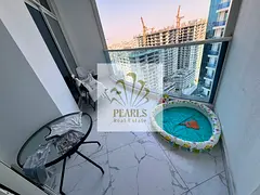 Luxurious 2 master BHK + free parking: huge hall, fitted kitchen, 3 baths, 2 balconies, central AC, 