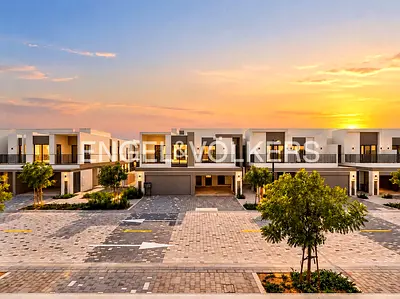 Green Community | Best Price | Close to Pool
