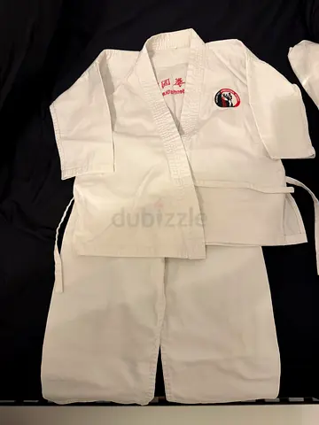 White Karate/Judo Gi Uniform (Unisex) - Good Condition.