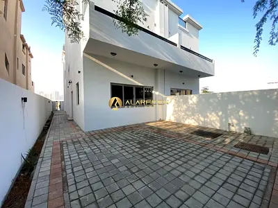 4BR+Maid | Modern Family Villa | Park View