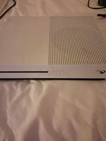 Xbox One S 1TB - White Console (Good Working Condition)