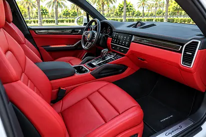 صورة 10 لـ 2020 Porsche CAYENNE