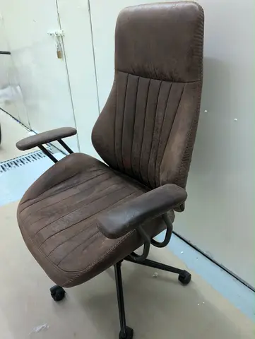 Ovios Brown Ergonomic High-Back Executive Office Chair – Very Good Condition