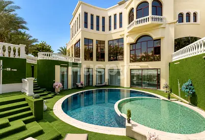 Vacant | Lake View | Private Spa