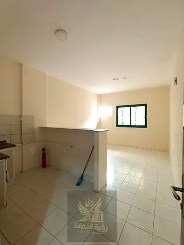 استوديو واسع في البوطينة – 16,500 درهم سنوياً