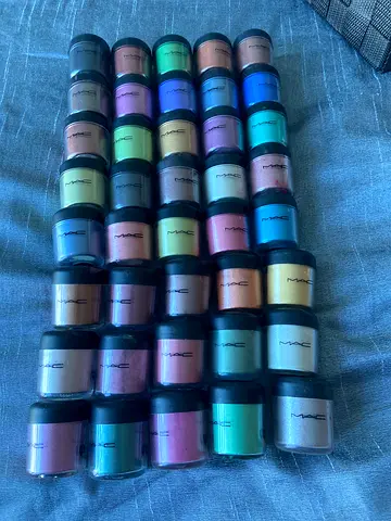 M·A·C Cosmetics Loose Pigments