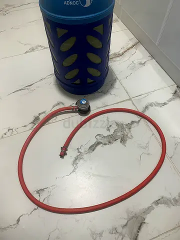 Portable composite LPG gas cylinder (25 lbs) with regulator and hose