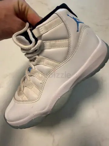 Nike Air Jordan - kids, size US4 AED175