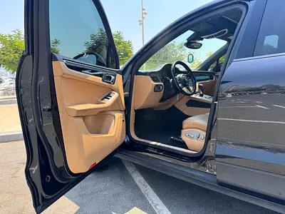 2018 Porsche MACAN photo 7