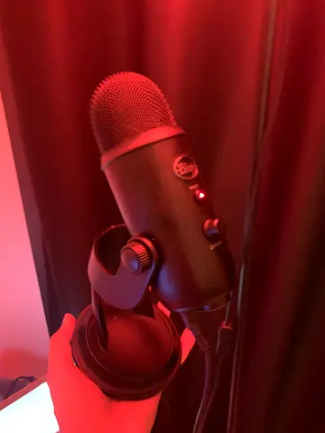 Urgent sale Blue Yeti Microphone
