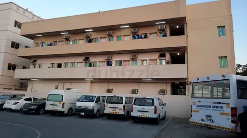MOHRE-APPROVED LABOUR CAMP | COMFORTABLE LIVING FACILITIES | WELL-VENTILATED ROOMS | HYGIENIC