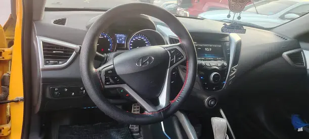 صورة 8 لـ 2015 Hyundai VELOSTER