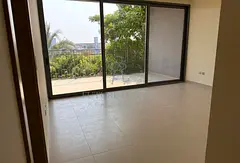 SPACIOUS 4 BEDROOM VILLA l W/ LARGE GARDEN l READY