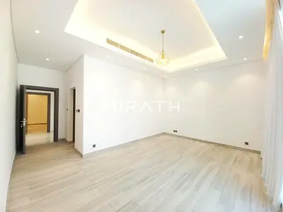 MODERN BRAND NEW | WALKABLE DISTANCE TO BEACH