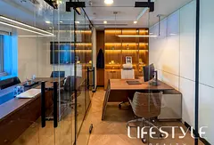 Vacant / Luxury Fitted / Sea View