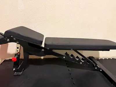 Adjustable weight bench - foldable, adjustable incline/flat bench