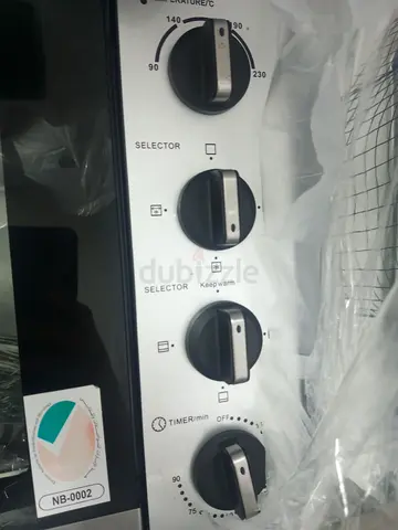 electric oven with control knobs - good working condition