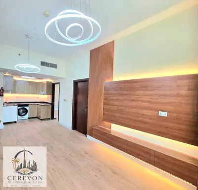 UPGRADED Two Bedroom on High Floor | Balcony I Prime Location I Vacant