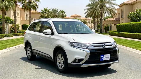 AED 679/m | 0 DP | Free 1 Month Warranty | Service History | 30D Return | MITSUBISHI OUTLANDER 2017