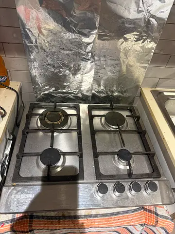 Used 4-Burner Built-in Gas Hob (Stainless Steel) - used couple of times