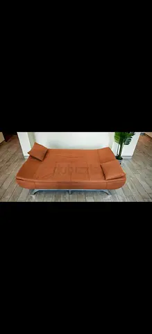 Brown leather convertible sofa bed / futon - Very good condition