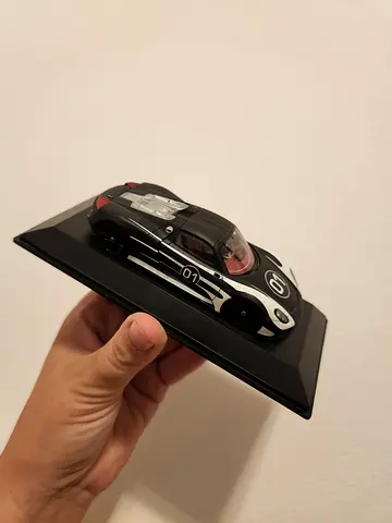 Porsche 918 Spyder Weissach Package 1:43 Scale Model – Collector's Edition