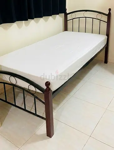 Single bed Metal and wood mattress