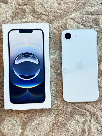 iPhone 16e 128GB - White, 92% Battery, TDRA WITH APPLE CAREPLUS