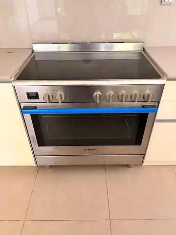 Bosch electric cooker 90x60cm 5 burner same like new condition