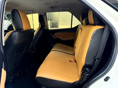 2019 Toyota FORTUNER 缩略图 7