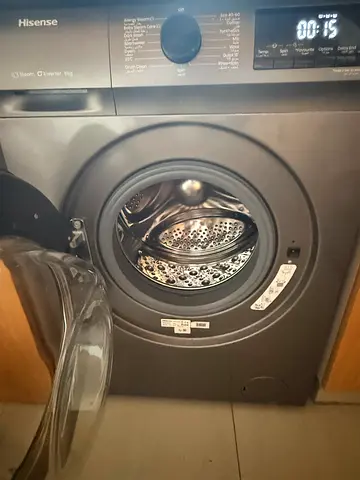 Hisense front load 8kg washing machine - perfect condition