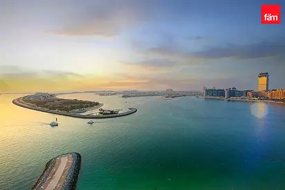 Stunning Unit| Panoramic Sea View | Unfurnished