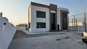 Villa in Al aweer1 g+1 with service annex