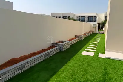 Corner Unit | Vacant | Landscaped